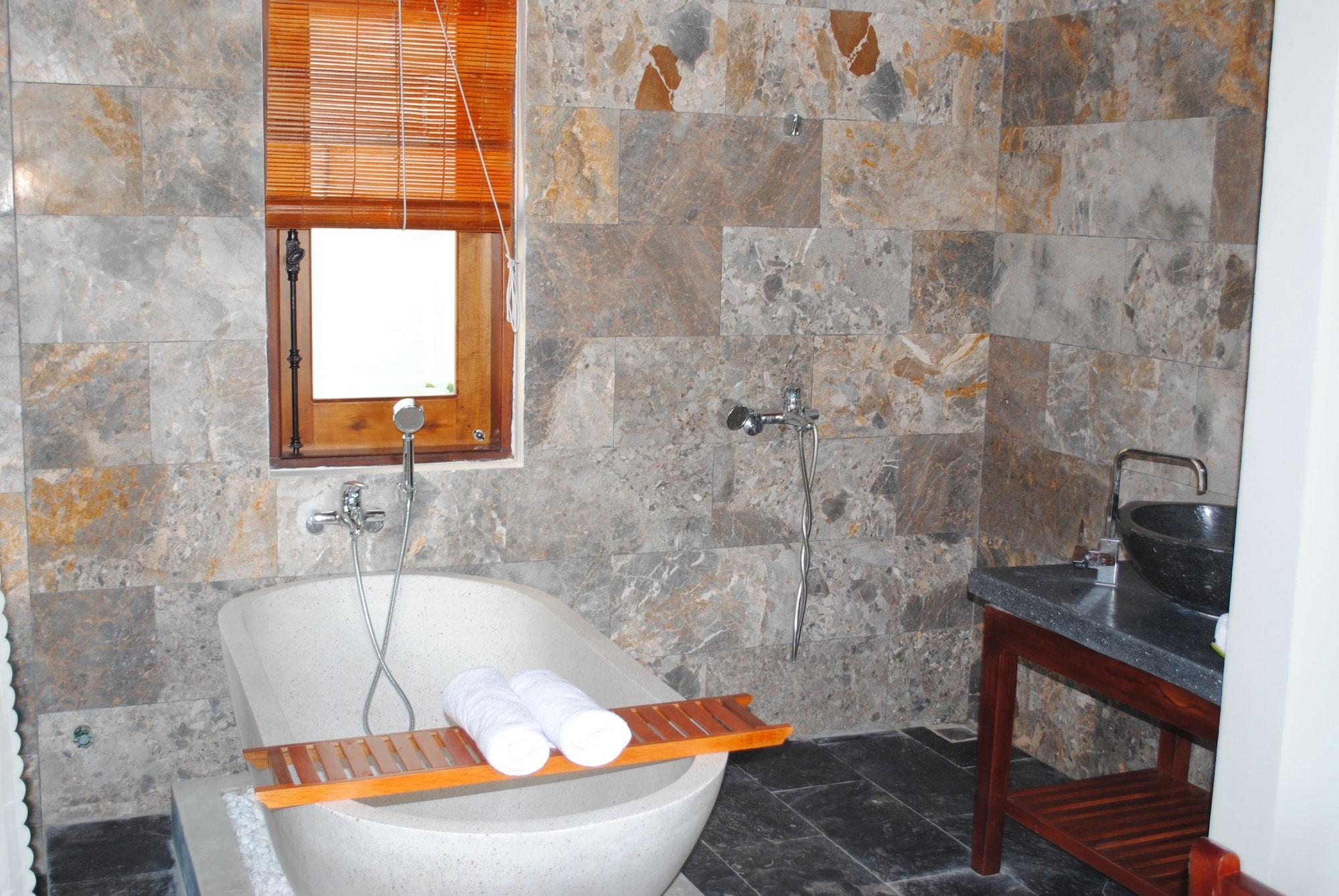 Hoi An Osaka Riverside Villa & Spa Exterior photo